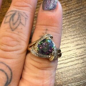 Stunning 10K Gold Ring